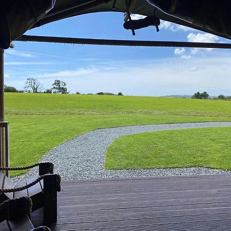 Florence Springs Glamping Gumfreston Εξωτερικό φωτογραφία